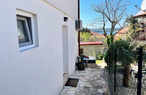 Gornji Karin Apartment | Newly-built apartment in groud floor