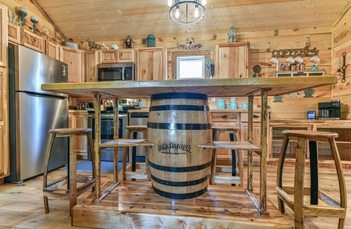 Hendersonville Cabin | Newly built cabin on horse farm.