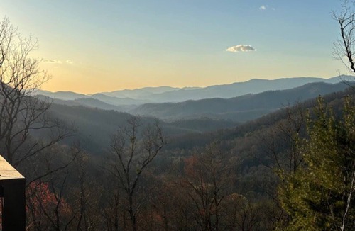 Bryson City House | Newly built, Cabin in the Clouds