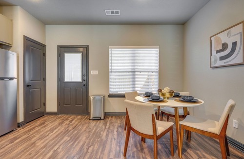 College Station Apartment | Newly Built 'corner Hideaway' 3 Mi to Texas A & M