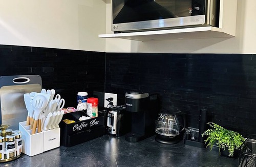 Regina House | Newly Built Cozy Basement Suite