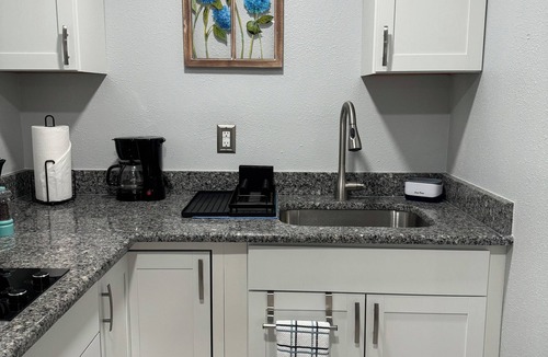 Nokomis Apartment | NEWLY BUILT COZY STUDIO B 7 MINUTES FROM NOKOMIS BEACH!