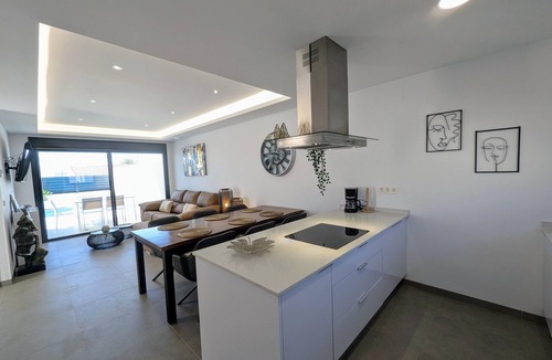 Los Montesinos House | Newly Built Holiday Home 'R-40-E' with Private Pool, Wi-Fi & Air Conditioning