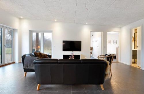 Egsmark Strand House | Newly Built Holiday Home For 8 People Close To Ebeltoft