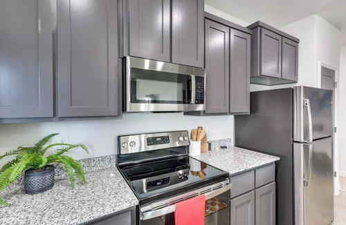 Temple House | Newly Built Home: Close to Parks & Dining!