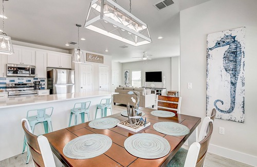 Bella Vista House | Newly-built home with shared pool, WiFi, air hockey & two decks