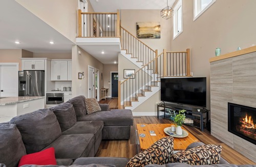 Penn Lake Park House | Newly Built Lakefront w/Deck & Views | Lakeside Serenity by AvantStay