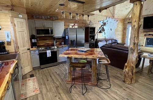Cuba Cabin | Newly built LOG Cabin-Float, Golf, Hike, Hunt, Fish, visit a winery.Relax!