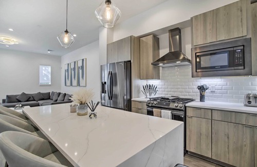Houston House | Newly-Built Luxury Galleria Area Townhome!