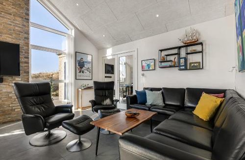 Vrist Strand House | Newly Built Luxury House Right By The Sea - Sj560