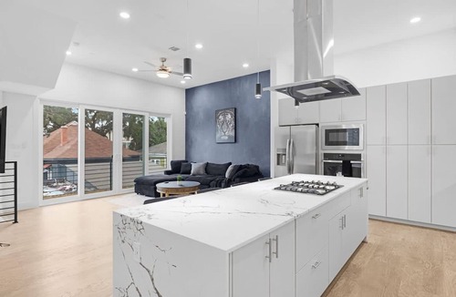 South Central Houston House | Newly Built Modern 3 Bedroom Houston Home