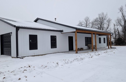 Monroe City House | Newly Built Shouse Near Mark Twain Lake!