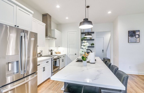 OST - South Union House | Newly Built Townhome 5 Mi to NRG!
