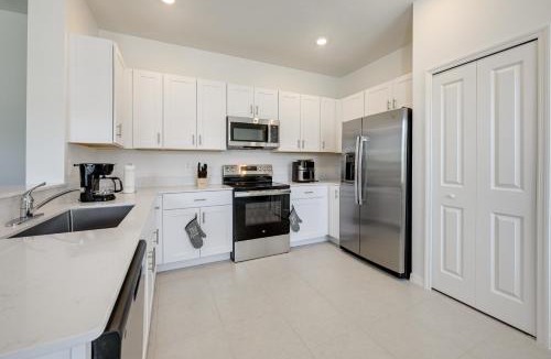 Ruskin House | Newly Built Townhome 8 Mi to Manatee Viewing Ctr!