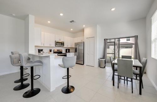 Ruskin House | Newly Built Townhome 8 Mi to Manatee Viewing Ctr!