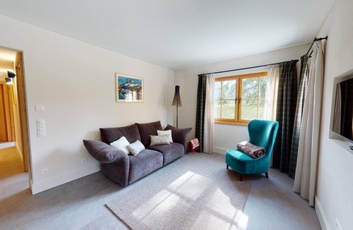 Samedan Apartment | Newly built, very nice villa with holiday apartment on the groundfloor.