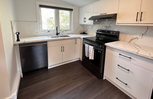 Rama Cottage | Newly built waterfront cottage