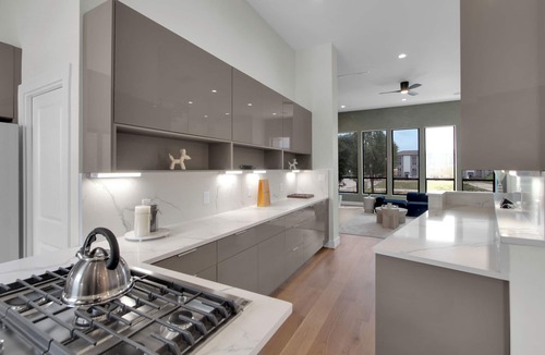 Houston House | Newly Constructed Winsome Village B - Galleria Area!