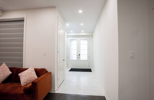 Adjala-Tosorontio House | Newly Crafted Tottenham Escape|4BR3.5WR Luxury Stay