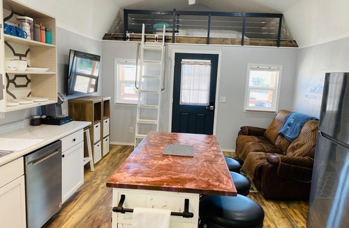 Glendo Cabin | Newly Finished Glendo Smart Cabin