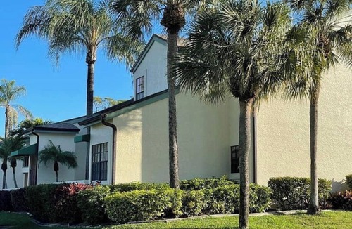 Biggar Condo | Newly Furnished & Remodeled Gulf Coast condo close to shopping beaches & airport