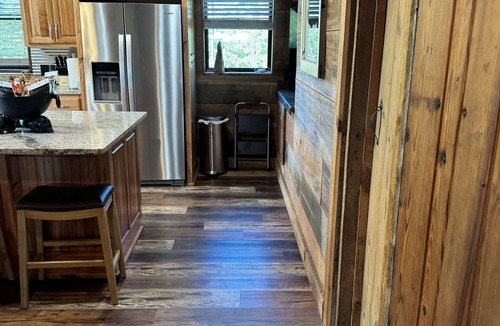 Clarksville House | Newly Listed Iron Mountain View Getaway