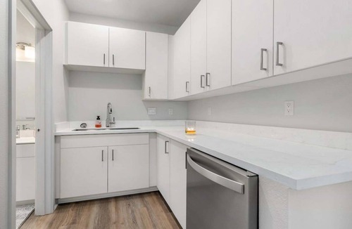 Ewa Condo | Newly Luxury Condo Oasis