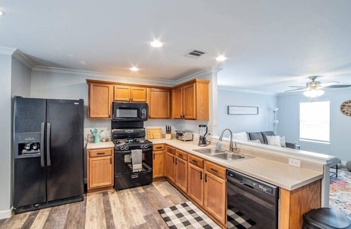 Briarcreek House | Newly Minted Bungalow, near Austin