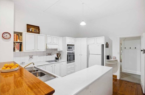 Glenelg North House | Newly Modelled Classical Bungalow Glenelg Beach