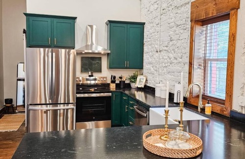 Farmington Apartment | Newly opened stay close to UA!