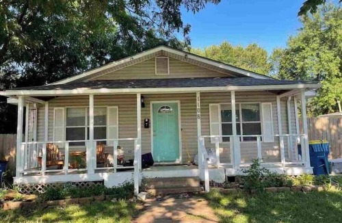 Stillwater House | ,Newly re-finished 4 bedroom/2 bath home