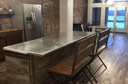 Cape Girardeau Apartment | Newly re-listed downtown historic apartment