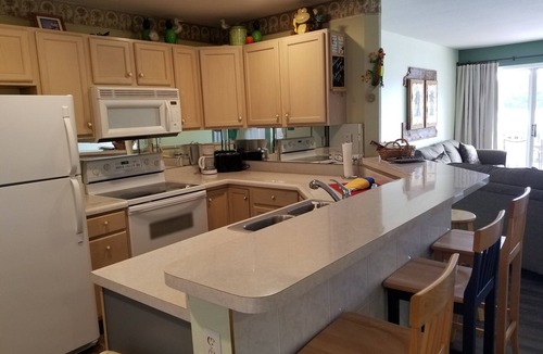 Osage Beach Condo | Newly redecorated!3BR/2BA Walk in Level, Free WIFI.Parkview Bay. Great View!