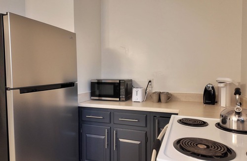 Franklin Plantation Apartment | Newly Refreshed 3bd Spacious Unit Minutes from 290