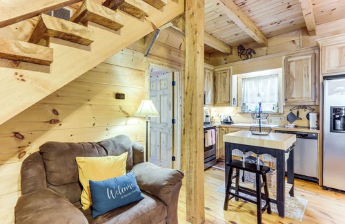 Suches Cottage | Newly Refreshed! Suches Cabin w/Deck, Fire Pit