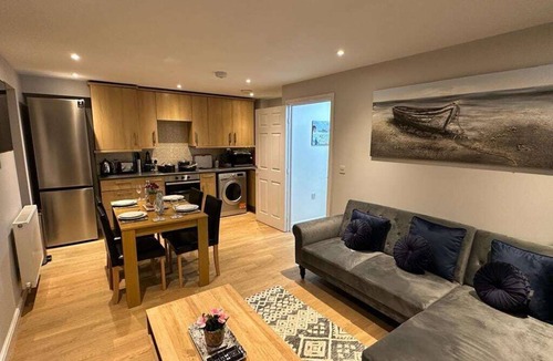 West Wick Apartment | Newly Refurbished 2 Bedroom Flat