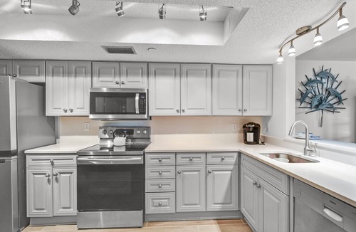 Saint Simons Island Condo | NEWLY REFURBISHED 2 BR/2 BA Ocean Front Condominium