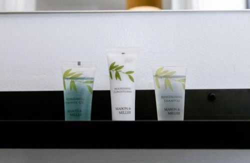 Exeter Apartment | NEWLY Refurbed - Large Studio Apt With Private Parking