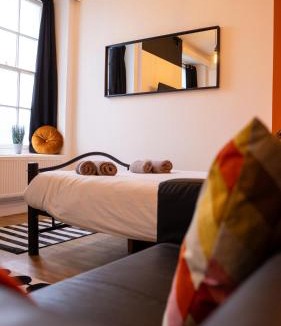 Exeter Apartment | NEWLY Refurbed - Large Studio Apt With Private Parking