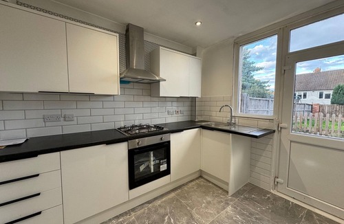 Tatenhill House | Newly Refurbished |Contractors |Families