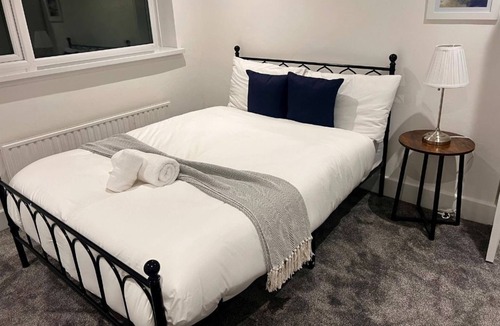 Tatenhill House | Newly Refurbished |Contractors |Families