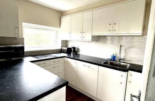 Sutton South Apartment | Newly refurbished flat in Sutton