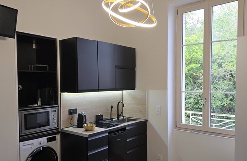 Chatel-Guyon Apartment | Newly refurbished studio in a quiet, convenient location.