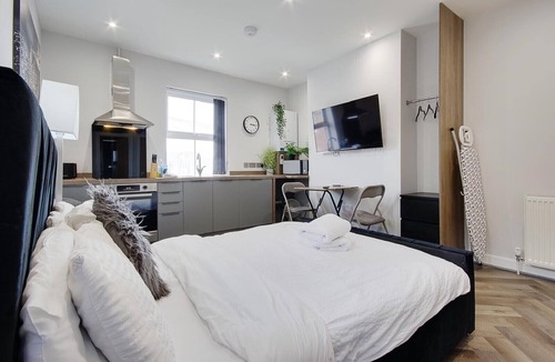 Bournemouth Apartment | Newly Refurbished Modern Studio