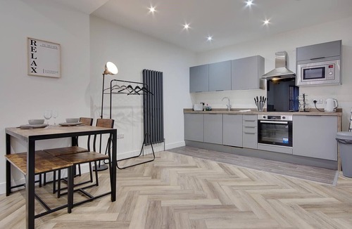 Poole Apartment | Newly Refurbished Modern Studio