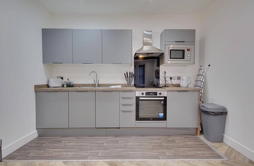 Poole Apartment | Newly Refurbished Modern Studio