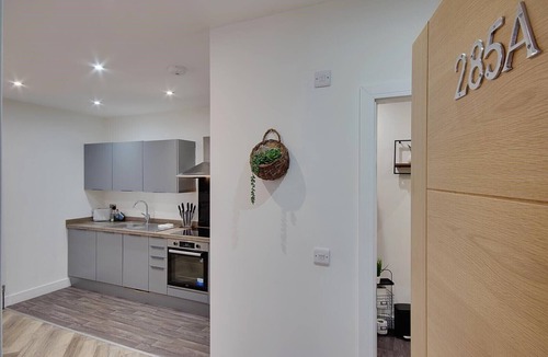 Poole Apartment | Newly Refurbished Modern Studio
