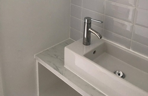 Clapton Apartment | Newly refurbished studio flat in Clapton, Hackney - 1 minute to train!