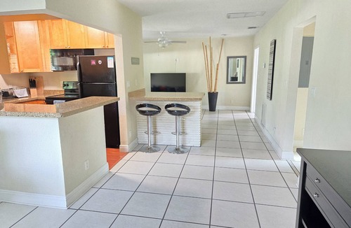 Lauderdale-by-the-Sea House | Newly Remodeled Home - Steps away from white sand beaches!