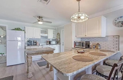 Marco Island Apartment | Newly remodeled 1 bedroom suite in Goodland Fl. fishing island of Marco Island